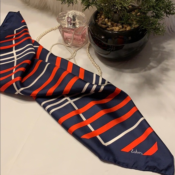 “ECHO”  Square scarf - Picture 3 of 5